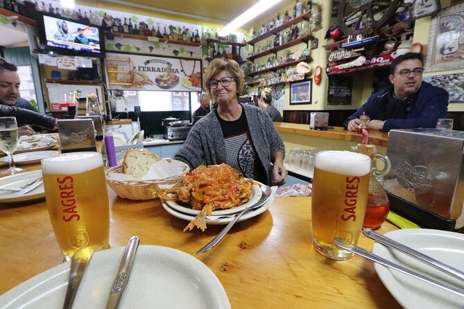 3 Hours Classic Food Tour in Faro - The social side of a small group