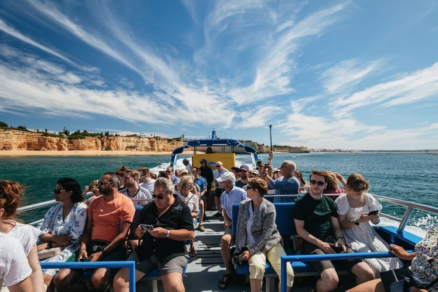 Albufeira: 2.5-Hour Benagil Caves & Dolphin Watching - Comfort, sea conditions, and who should skip it