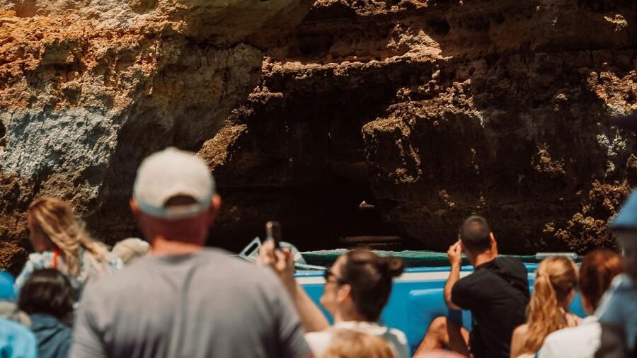 Albufeira: 2.5-Hour Dolphin Watching and Caves Trip - Key points to know before booking
