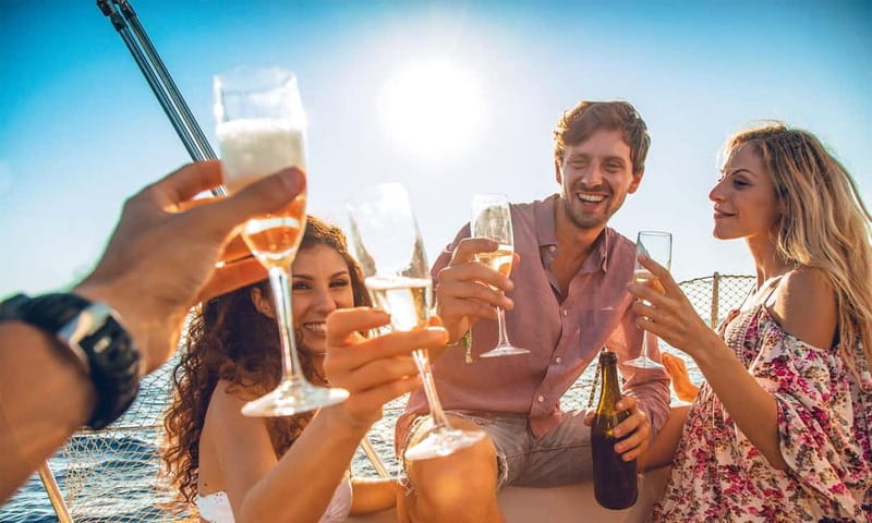 Albufeira: Algarve Sunset Sailing Experience - Sailing the Algarve Coast