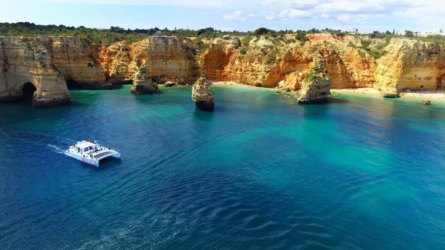 Albufeira: Catamaran Cruise with BBQ & Open Bar on the Beach - Why this Albufeira catamaran trip works so well