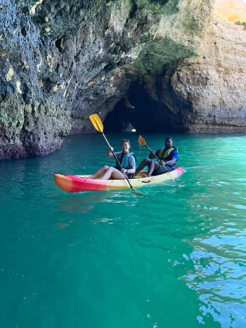 Albufeira: Caves and Cliffs Kayaking Tour - The 15-minute stop at Praia das Salamitras