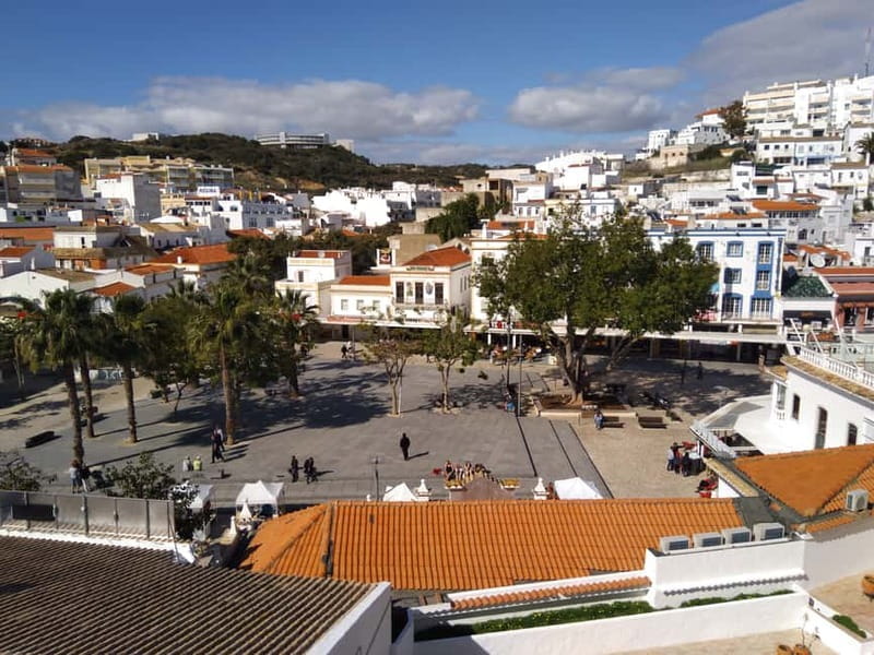 Albufeira: Guided Tour by Tuk-Tuk - Why a tuk-tuk works well in Albufeira