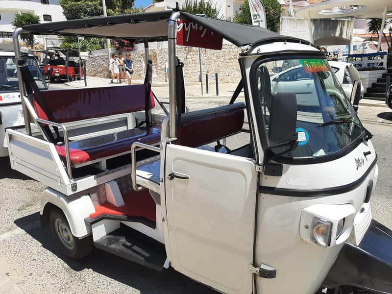 Albufeira: Guided Tour by Tuk-Tuk - The first 15 minutes: settling into the ride