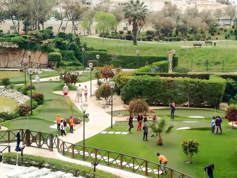 Albufeira: MiniGolf Adventure Park Entry Ticket - How long does the round really take?