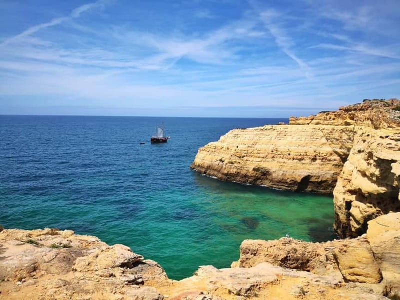Albufeira, Olhão, Faro : Seven Hanging Valleys Guided Hiking - Guide Nuno and the small-group format