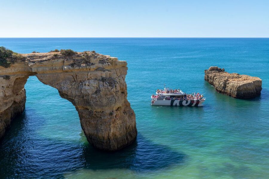 Algarve 3-Hour Caves and Coastline Boat Trip - Coastal views between Albufeira and Carvoeiro