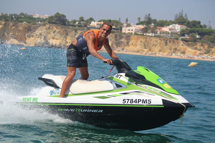 Algarve: Jet Ski Rental in Armação de Pêra - From Holiday Inn Algarve to the water