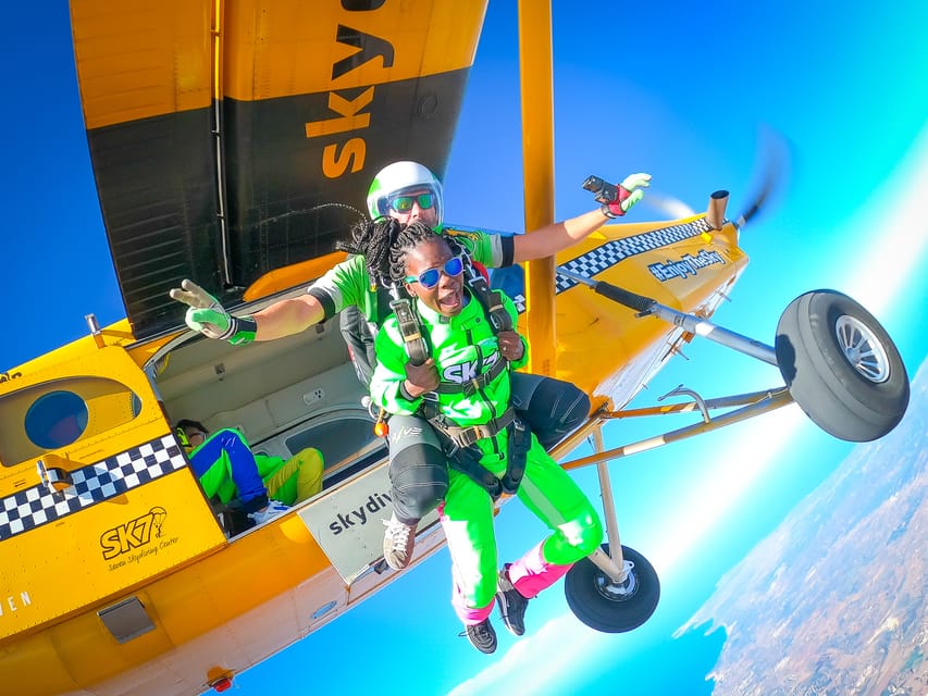Algarve: Tandem Skydiving Adventure 15,000 to 10,000 Feet - Book it or save your money?