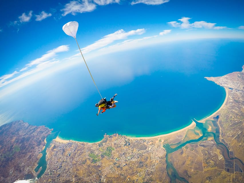 Algarve: Tandem Skydiving Adventure 15,000 to 10,000 Feet - The photo and video decision