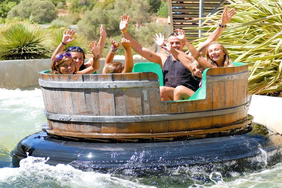 Algarve: Zoomarine Amusement Park Entry Ticket - Birds of prey and tropical birds