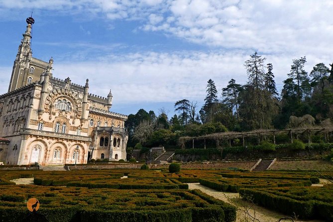 An adventure through the Forest and Palace of Bussaco - Coimbra - The Palace Hotel and its tiled details