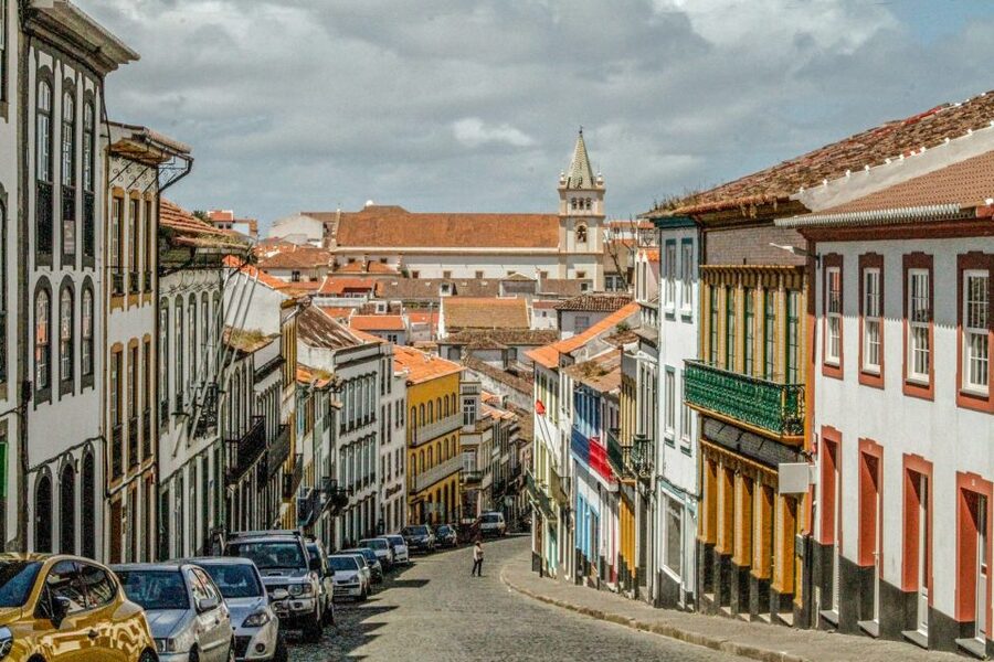 Angra do Heroísmo: Walking Tour with Local Pastry and Coffee - Capitães Generais Palace and the Jesuit past