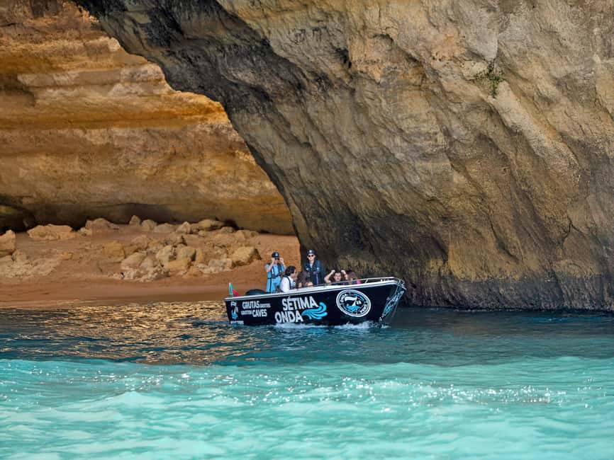 Armação de Pêra: Benagil´s 15 Best Caves Boat Tour - Alfanzina Lighthouse and Paradise Cave