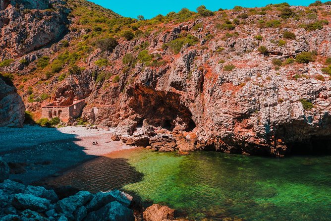 Arrábida Secret Beaches and Caves with Snorkeling Stop - Ribeira do Cavalo, the first major beach stop