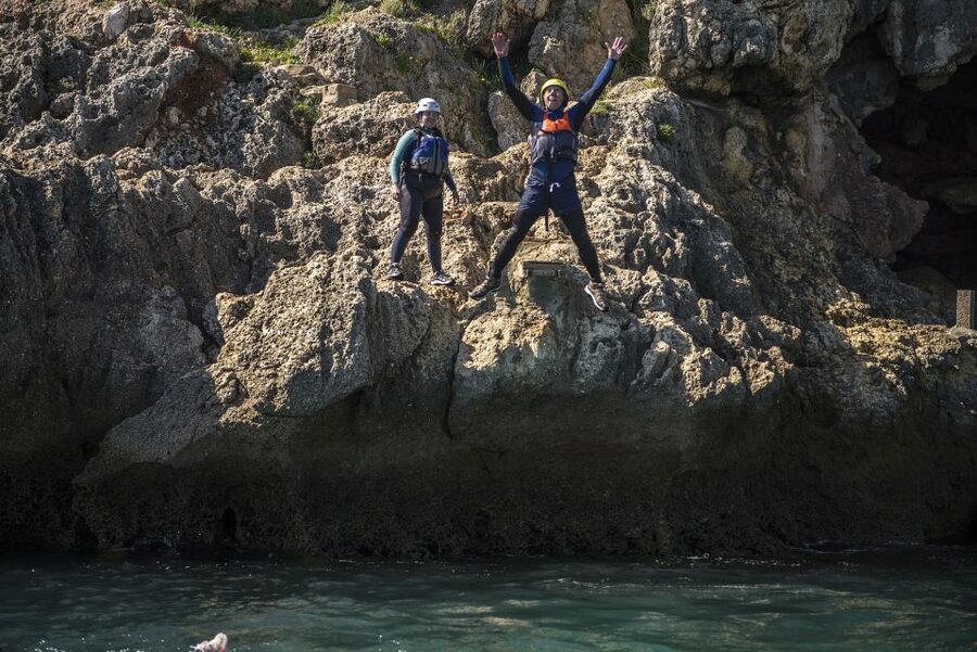Arrábida: Setubal, Sesimbra Coasteering & Speedboat Tour - What to bring and what to leave behind