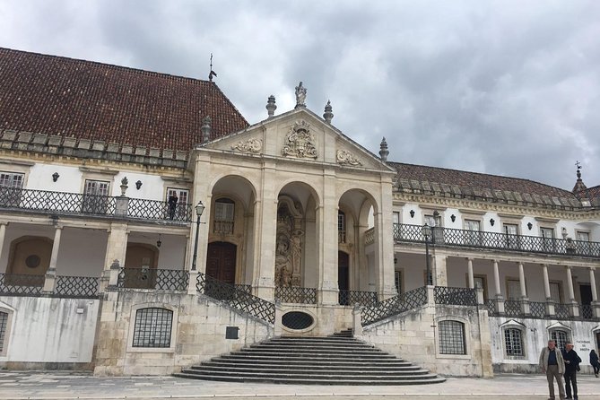 Aveiro and Coimbra Small Group Tour with Moliceiro Boat Cruise - Lunch and free time in Aveiro