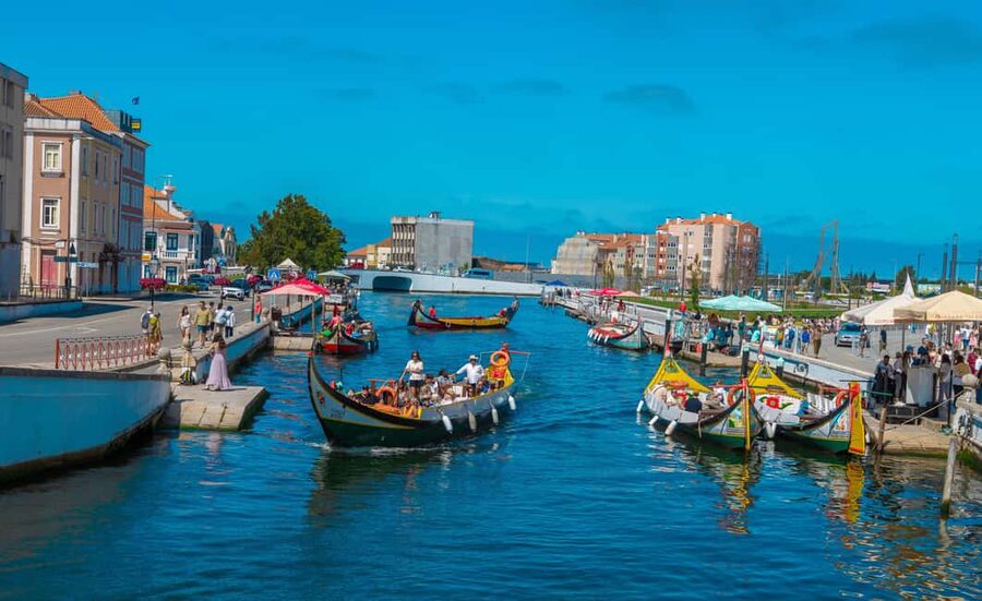 Aveiro: Half-Day Tour from Porto with Cruise - Costa Nova and its striped seaside houses