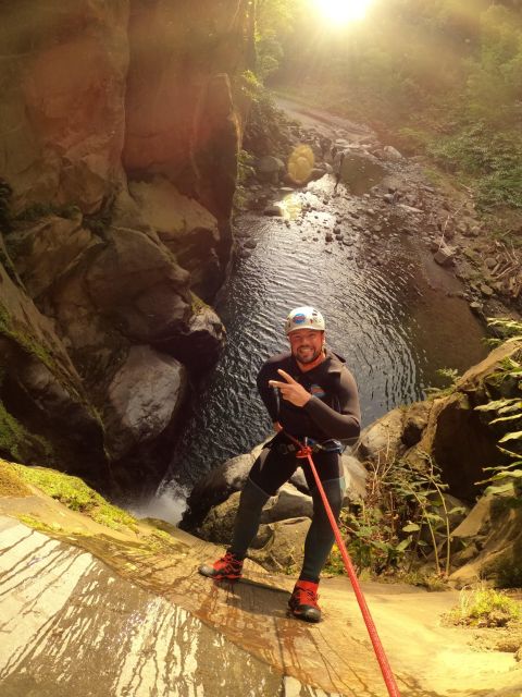 Azores: Canyoning in Salto do Cabrito - Why the small group matters