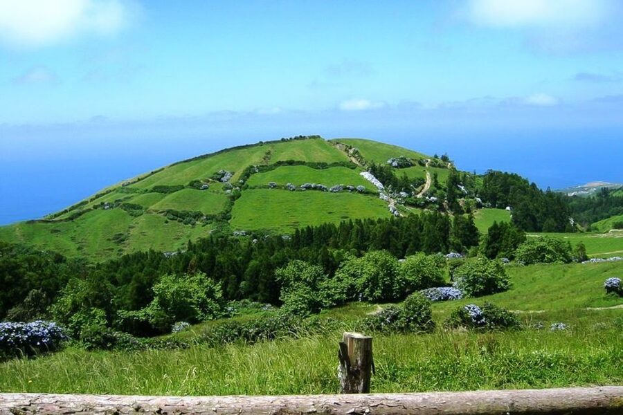 Azores: Sete Cidades Scenic Jeep Tour from Ponta Delgada - Leaving Ponta Delgada for Muro das Nove Janelas