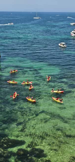 Benagil: 1:30Hour Kayak Rental with Private Parking - Getting ready with a short safety briefing