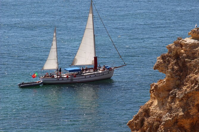 Benagil Coastline Tour - Allboat - Crew service and the feel on board
