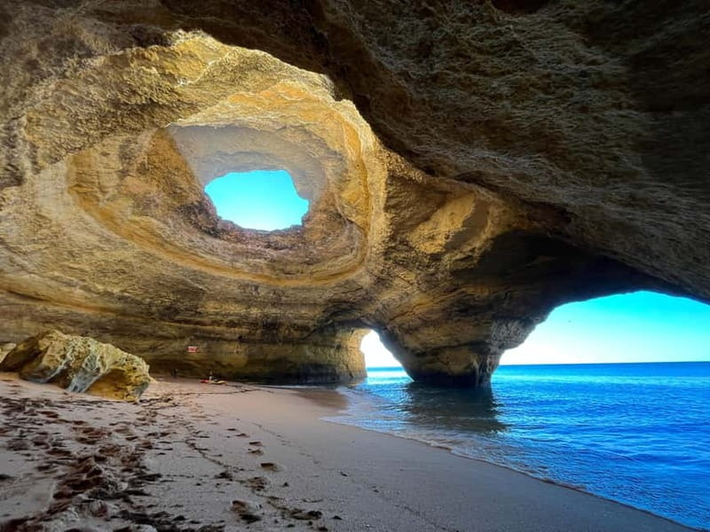 Benagil Kayak Tour: Explore Secret Caves with Licensed Guide - What the 2.5-hour route actually feels like