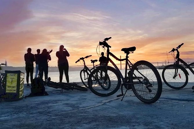Bike Tours Lisbon - Center of Lisbon to Belém - Pink Street and the ride back