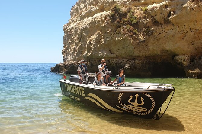 Boat Trip to the Benagil Caves from Armação de Pêra - The first coves: Beijinhos through Nossa Senhora da Rocha