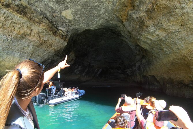 Boat trip to the caves of Benagil - Dolphins, falcons, and the wider coast