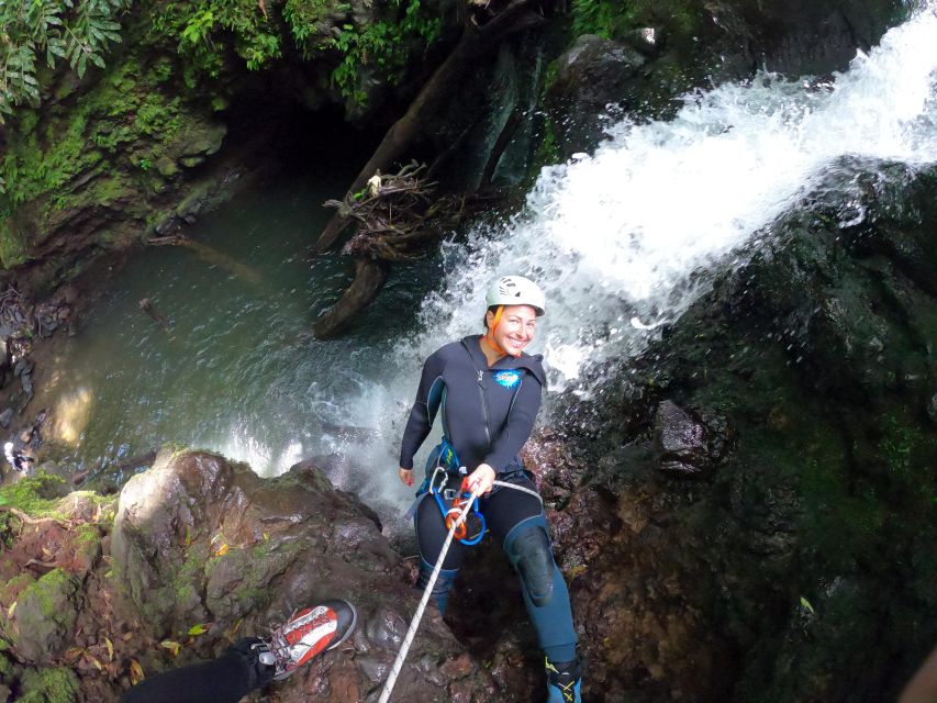 Canyoning in Ribeira dos Caldeirões - Getting started with SPLASH Azores Adventure