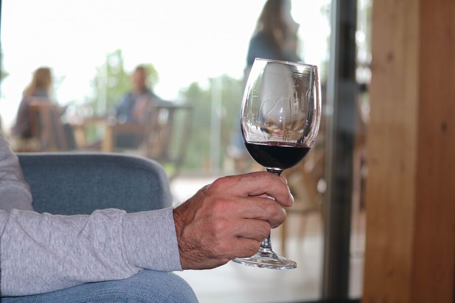 Carvoeiro/Portimão/Alvor: Wine Tour w/ Tasting, Tapas, Music - Four wines matched with four local tapas