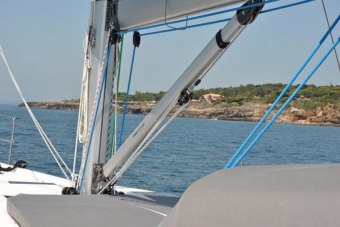 Cascais Private Sailing 2h Cruise with a drink - Is $540.66 good value for up to 12 people?