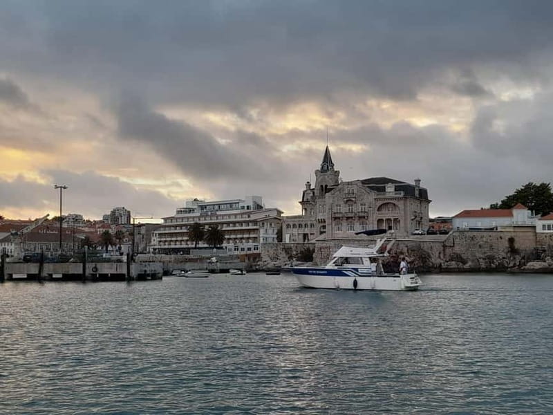 Cascais: Sunset Boat Trip with Welcome Drinks - Who will enjoy this Cascais cruise most?