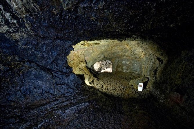 Cave Tour in Terceira - The vehicle, group size, and private-tour question
