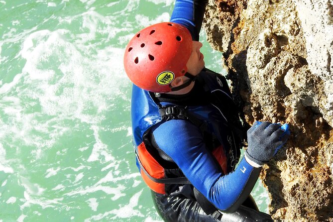 CLIFF JUMPING tour - Coasteering in Albufeira - Fitness, swimming ability, and safety rules