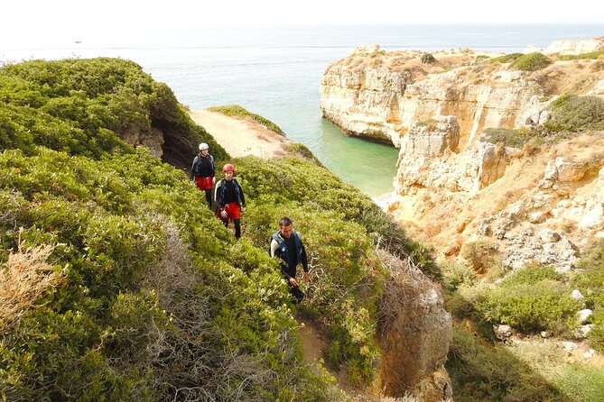 CLIFF JUMPING tour - Coasteering in Albufeira - What is included, and what you should bring