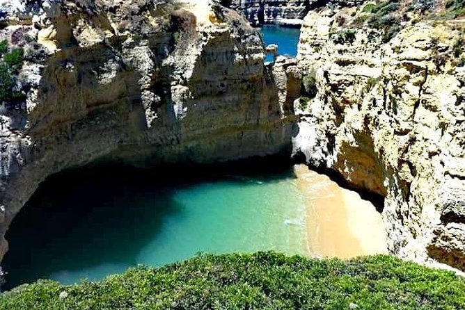 Cliffs & Caves Stand Up Paddle Adventure - Key points at a glance