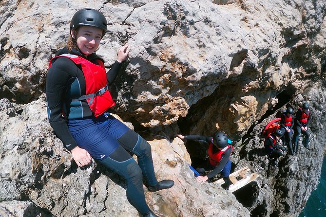 Coasteering Adventure with Snorkeling - Choosing your cliff jump