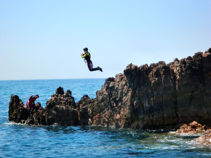 Coasteering Algarve: Cliff Jump, Swim & Climb in Sagres - At a Glance
