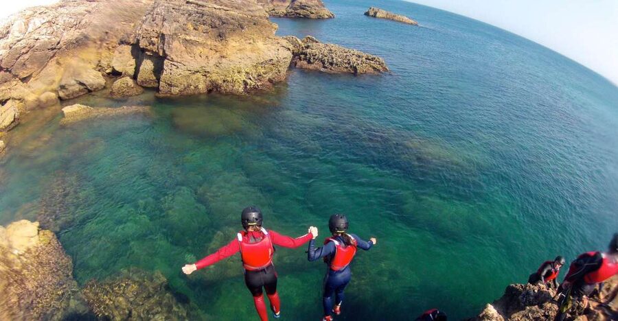 Coasteering Algarve: Cliff Jump, Swim & Climb in Sagres - Swimming, Scrambling, and Exploring the Caves