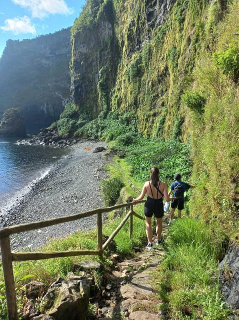 Discover Flores – Full-Day Tour | Island of Your Dreams - Starting in Santa Cruz and following the northern coast