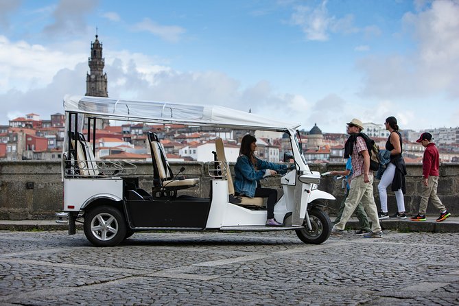 Discover Porto's Highlights on a 2-Hour Private Electric Tuk Tuk - Aliados introduces the city’s grand civic center