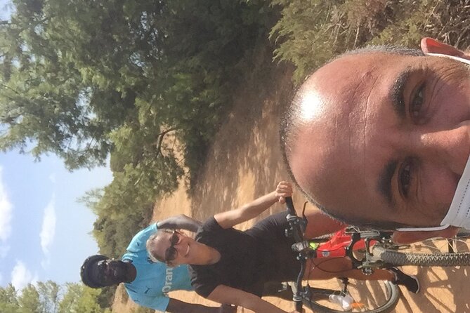 E-Bike Tour: Sete Vales Suspensos Trail (Marinha and Benagil) - Praia da Marinha and its natural arches