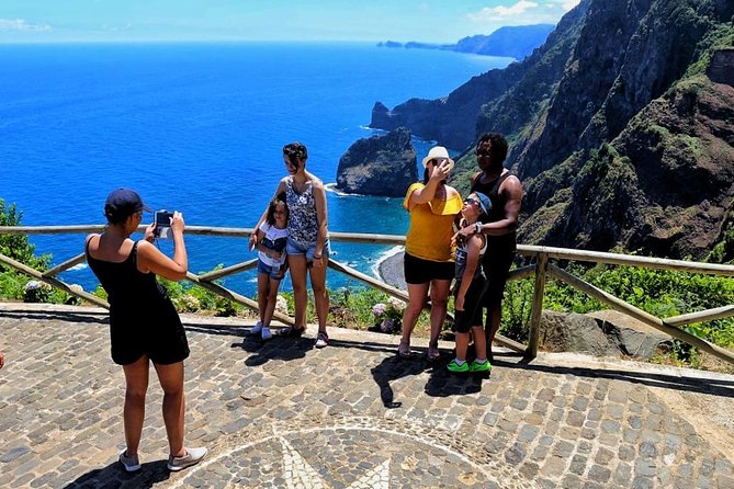 East 4x4 Santana & Peaks - Portela and Porto da Cruz: mountain views and island rum