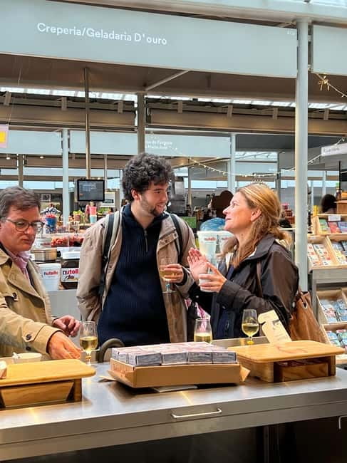 Eat your way through Porto! - First café: wine, local food, and an easy start