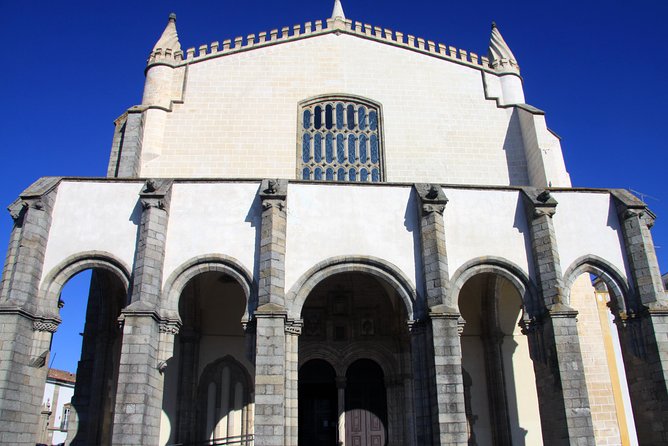 Évora and Monsaraz with Regional Wine Tasting from Lisbon - Crossing the Tagus and entering Alentejo
