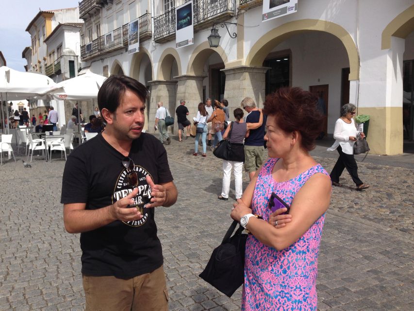 Évora: Private tour with entrance tickets to main monuments - The Chapel of Bones: a serious stop, not just a curiosity