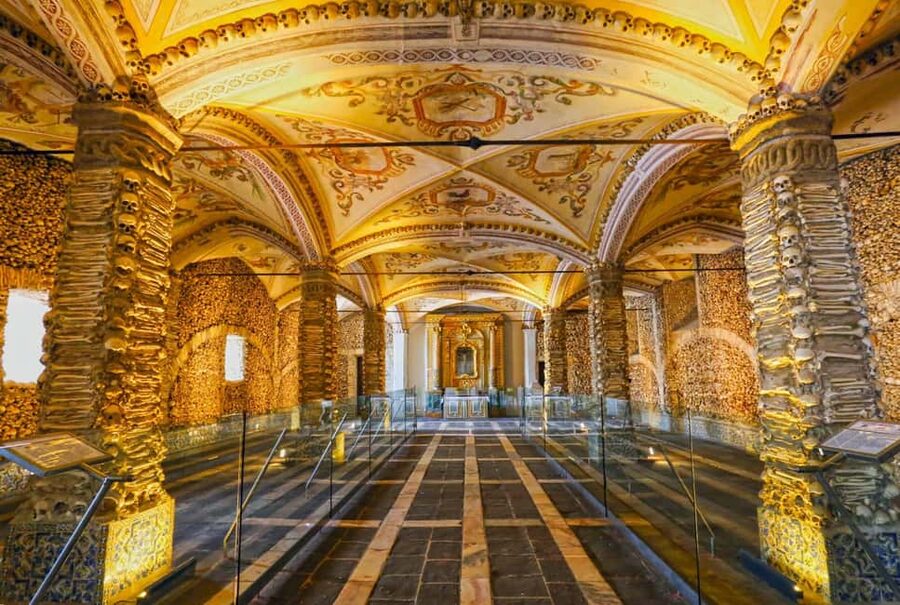 Évora: Private tour with entrance tickets to main monuments - The Roman Temple and Évora’s older layers