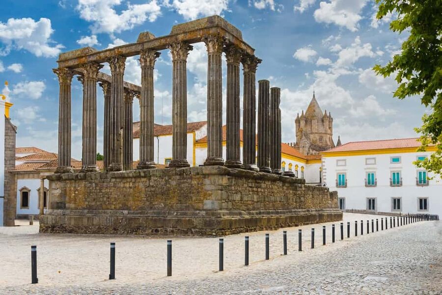 Évora: Private tour with entrance tickets to main monuments - Price, timing, and what the $43 covers